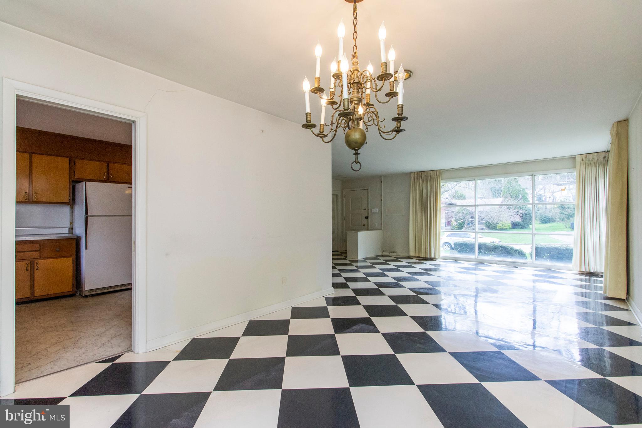 439 Twickenham Road Glenside, PA 19038 - Photo 3 of 33 Gallery Image 3