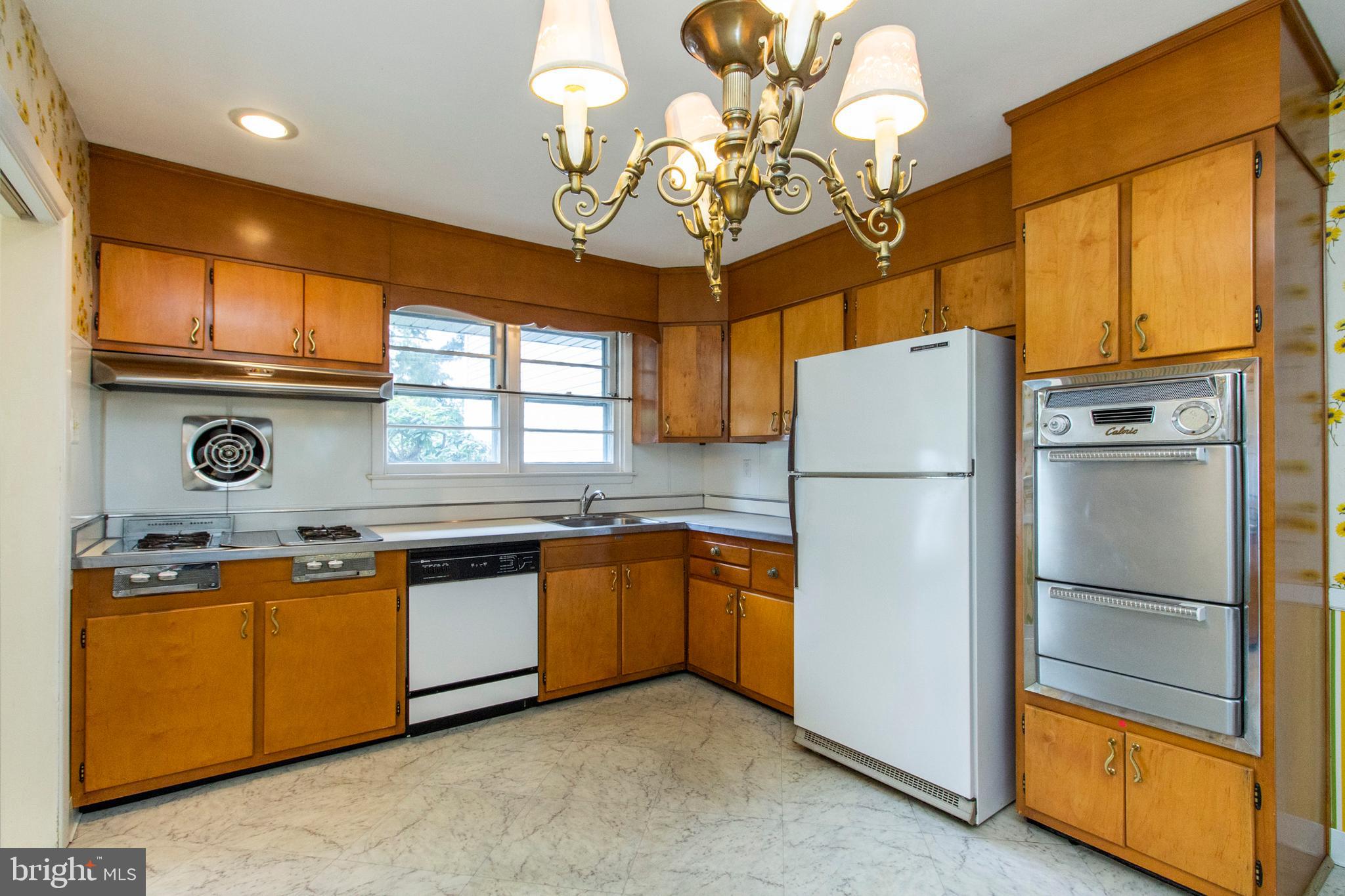 439 Twickenham Road Glenside, PA 19038 - Photo 5 of 33 Gallery Image 5