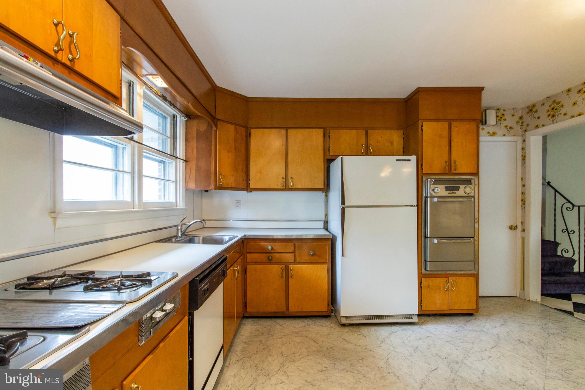 439 Twickenham Road Glenside, PA 19038 - Photo 6 of 33 Gallery Image 6