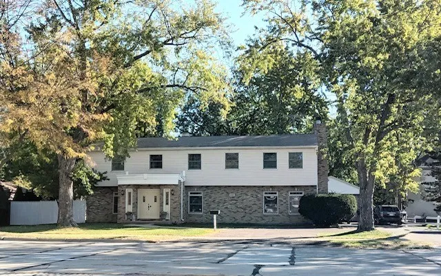 $699,900 | 1323 South Roselle Road, Schaumburg, IL 60193