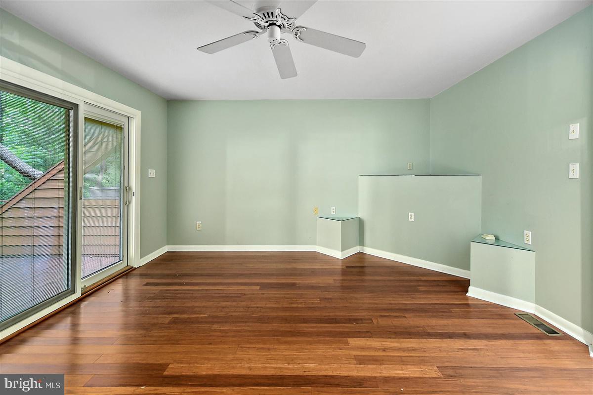 180 Windjammer Road Ocean Pines, MD 21811 - Photo 16 of 47 Master bedroom