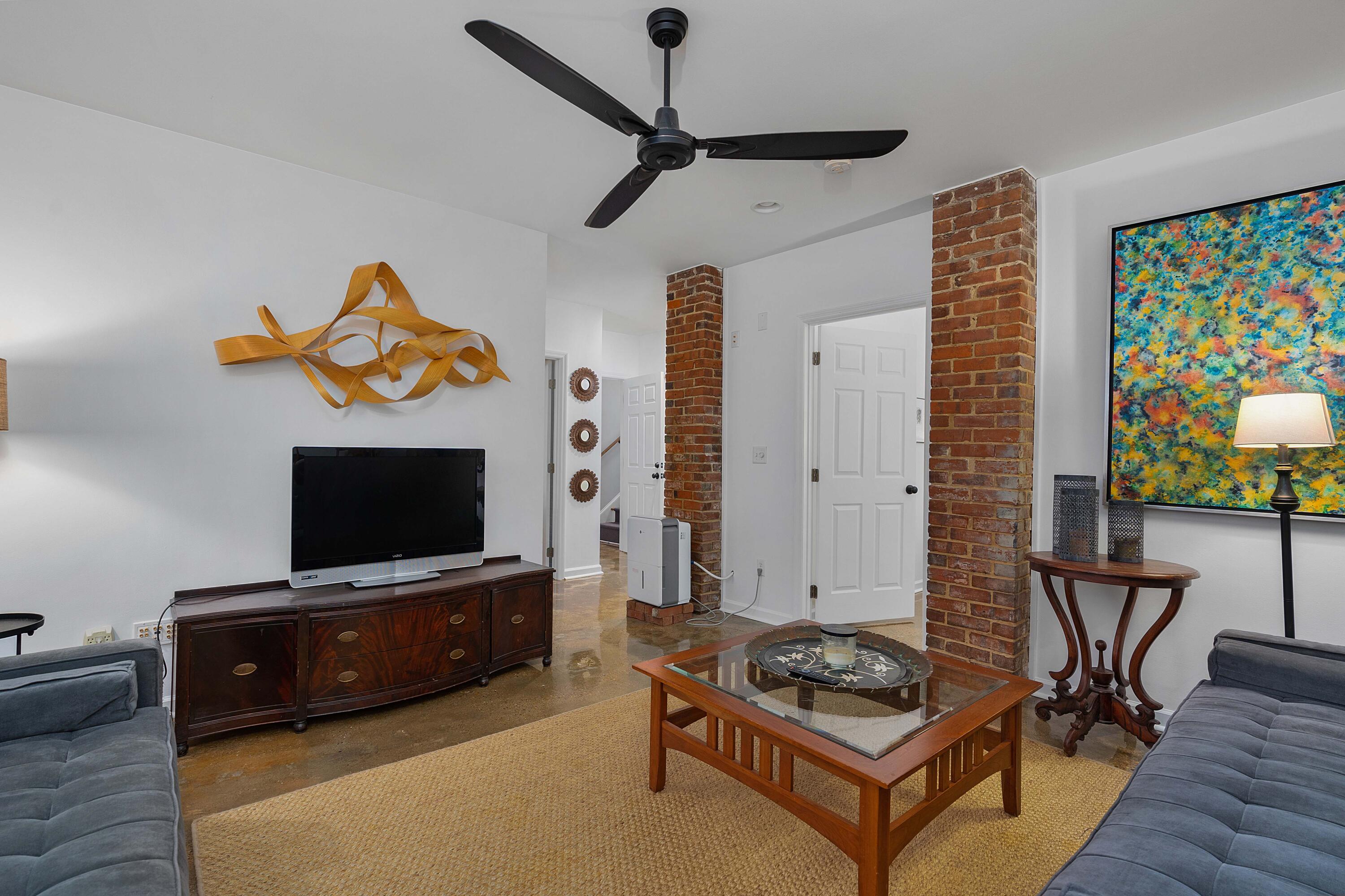 854 Oak Street Chattanooga, TN 37403 - Photo 32 of 45 29 - 854 Oak St - Interiors