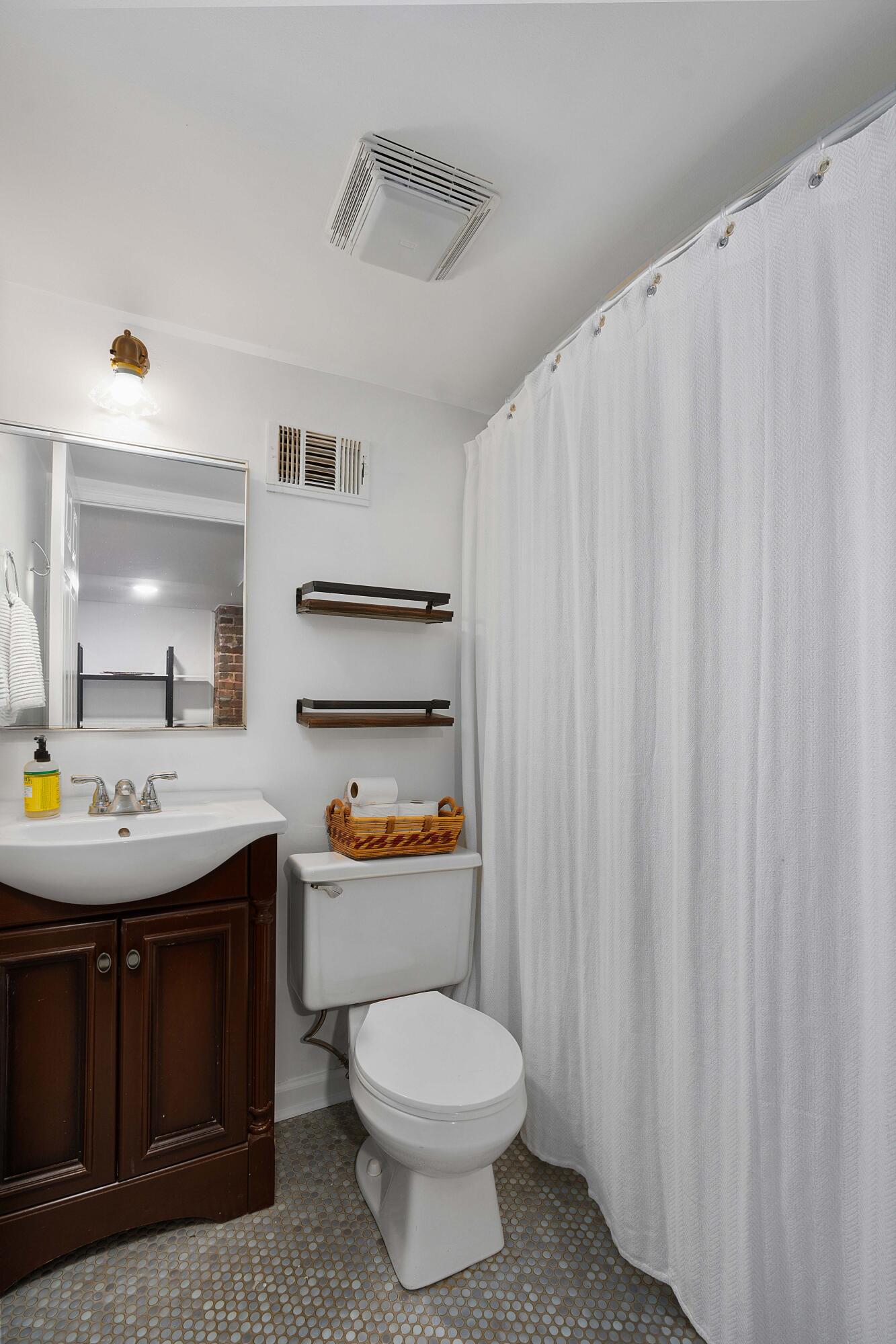 854 Oak Street Chattanooga, TN 37403 - Photo 37 of 45 32 - 854 Oak St - Interiors