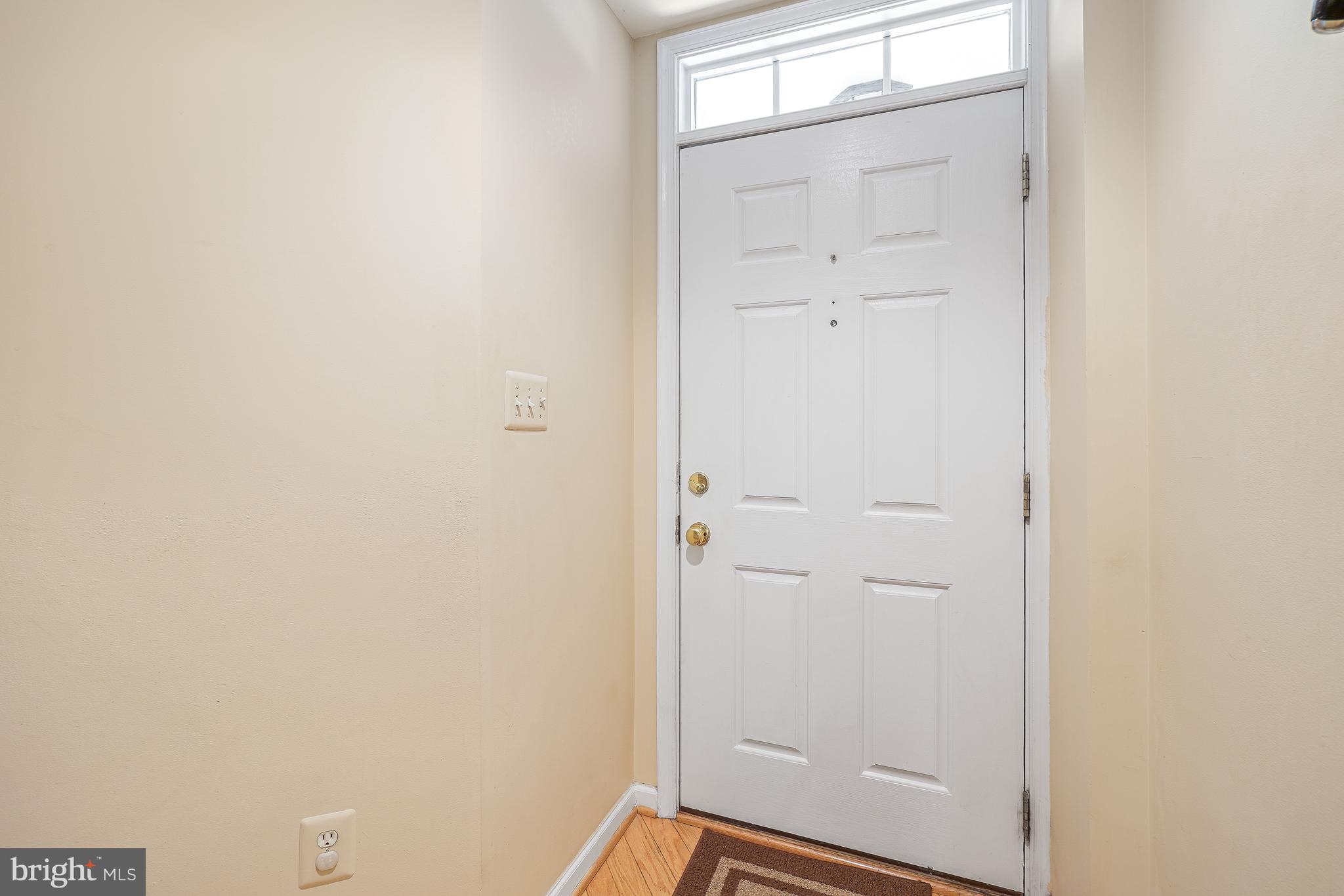12044 Trumbull Way Reston, VA 20190 - Photo 5 of 57 Gallery Image 5