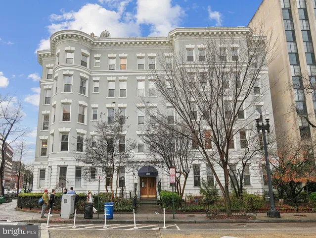 $189,000 | 1300 Massachusetts Avenue Northwest, Unit 205, Washington, DC 20005