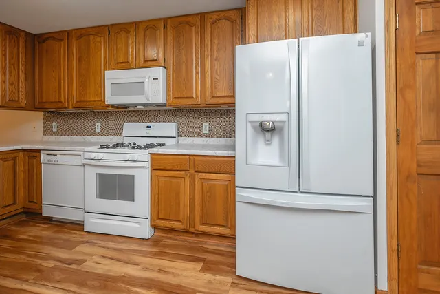 $270,000 | 653 Hartford Square, Hartford, WI 53027