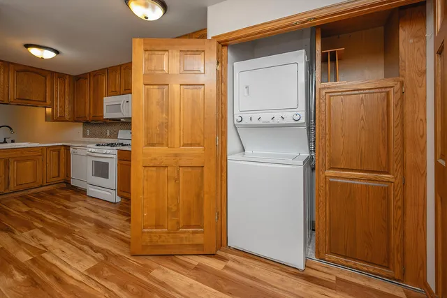 $270,000 | 653 Hartford Square, Hartford, WI 53027