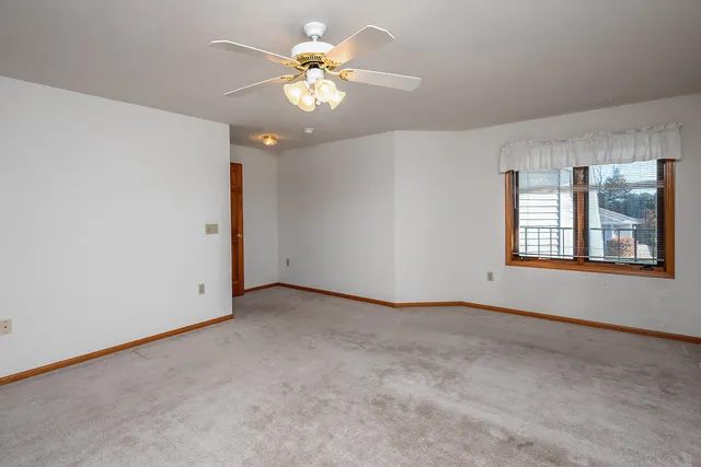 $270,000 | 653 Hartford Square, Hartford, WI 53027