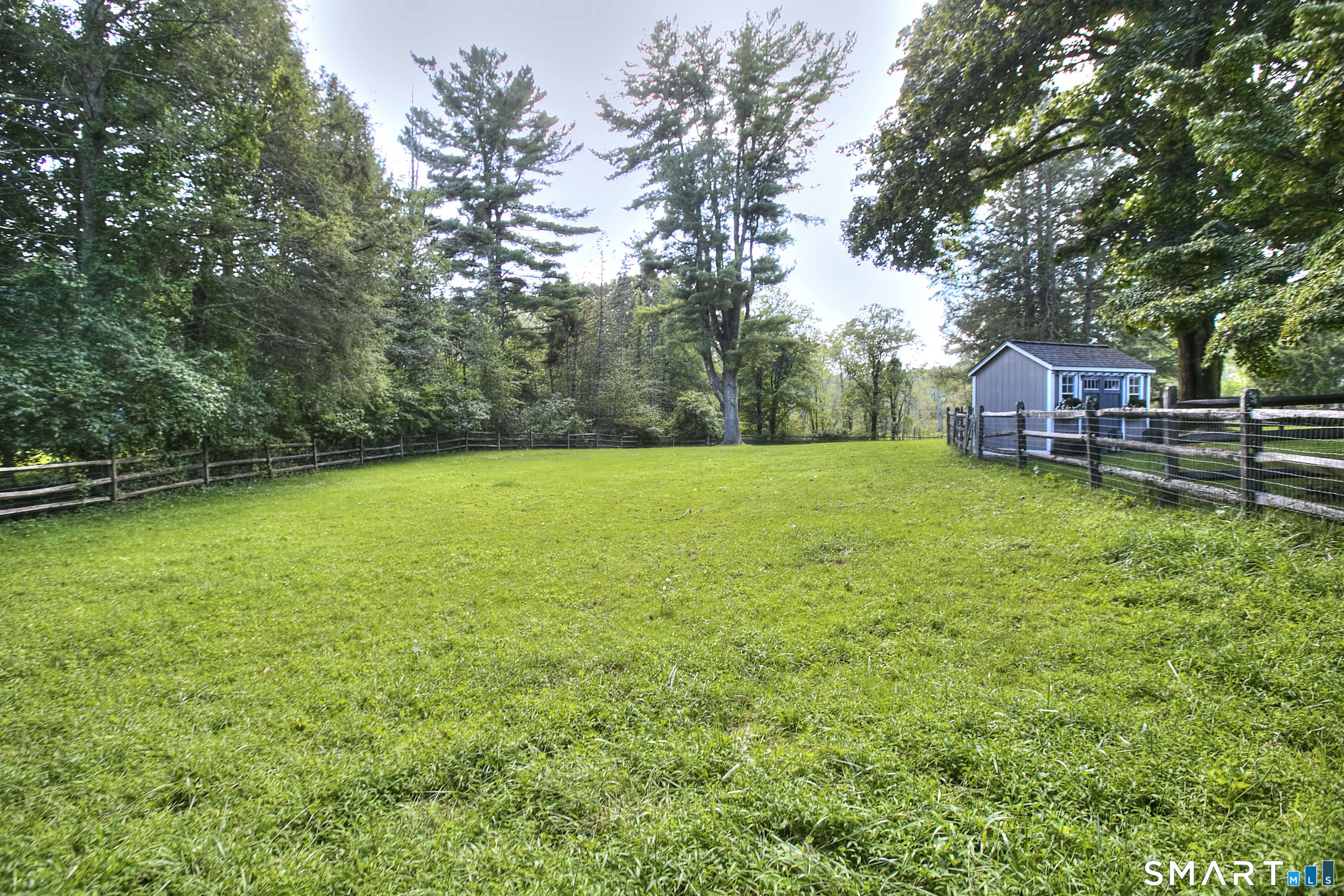 160 Cedar Road Fairfield, CT 06890 - Photo 34 of 39 Gallery Image 34