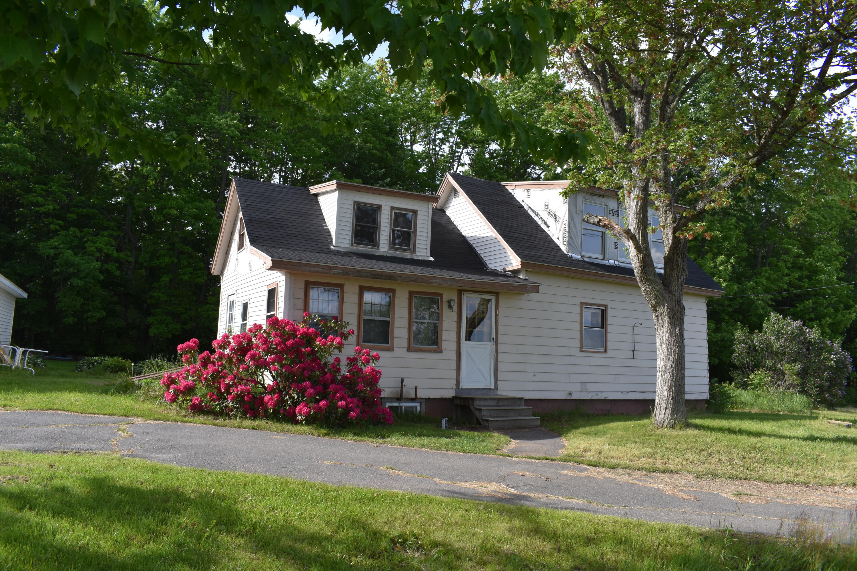 147 Webb Road Pittsfield, ME 04967 - Photo 1 of 26 DSC_0559