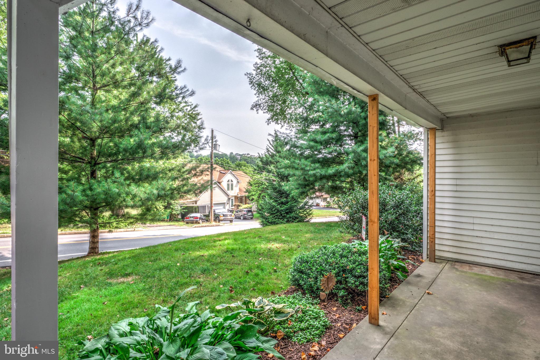 2820 Spring Valley Road Lancaster, PA 17601 - Photo 7 of 38 Gallery Image 7