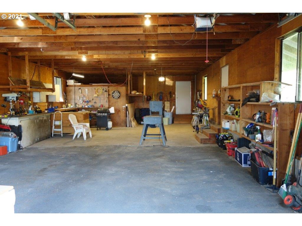 828 Northwest Loop Road White Salmon, WA 98672 - Photo 23 of 32 Gallery Image 23