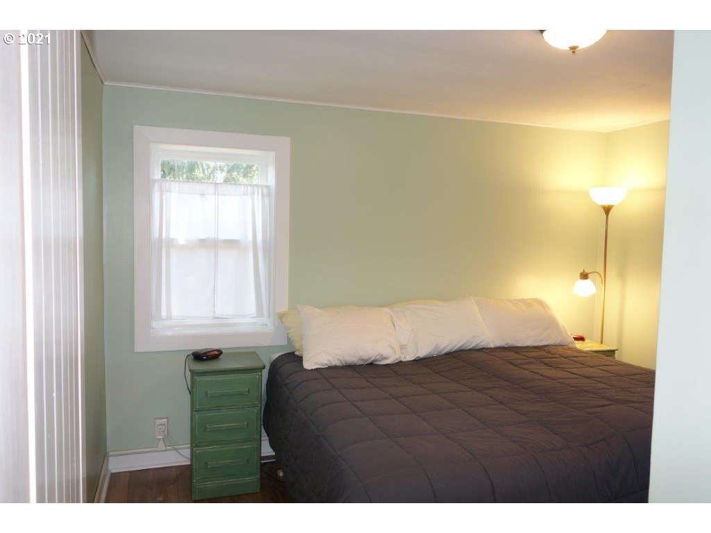 828 Northwest Loop Road White Salmon, WA 98672 - Photo 7 of 32 Gallery Image 7