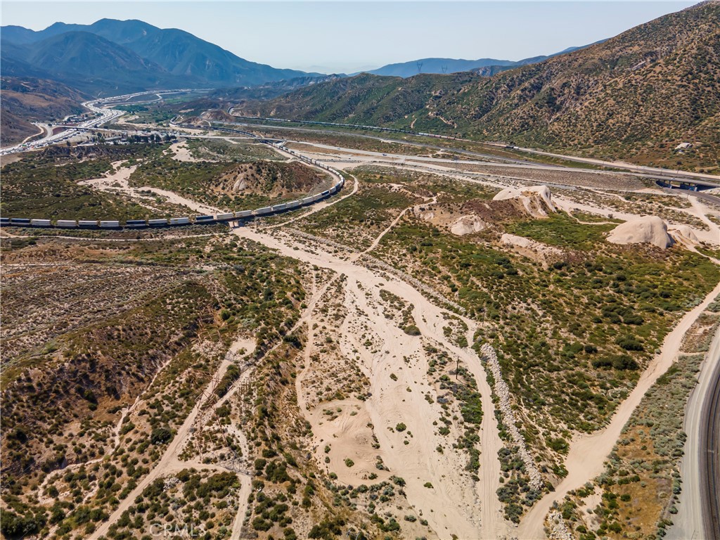 4292 Davis Ranch Road Phelan, CA 92371 - Photo 11 of 28