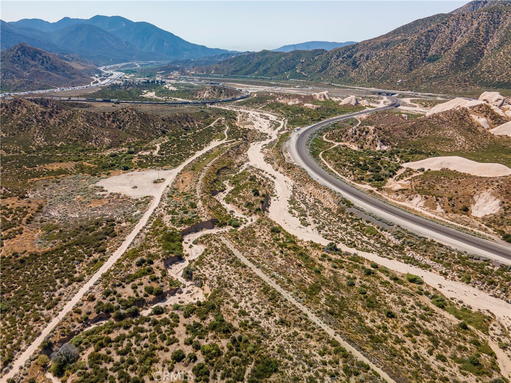 4292 Davis Ranch Road Phelan, CA 92371 - Photo 4 of 28