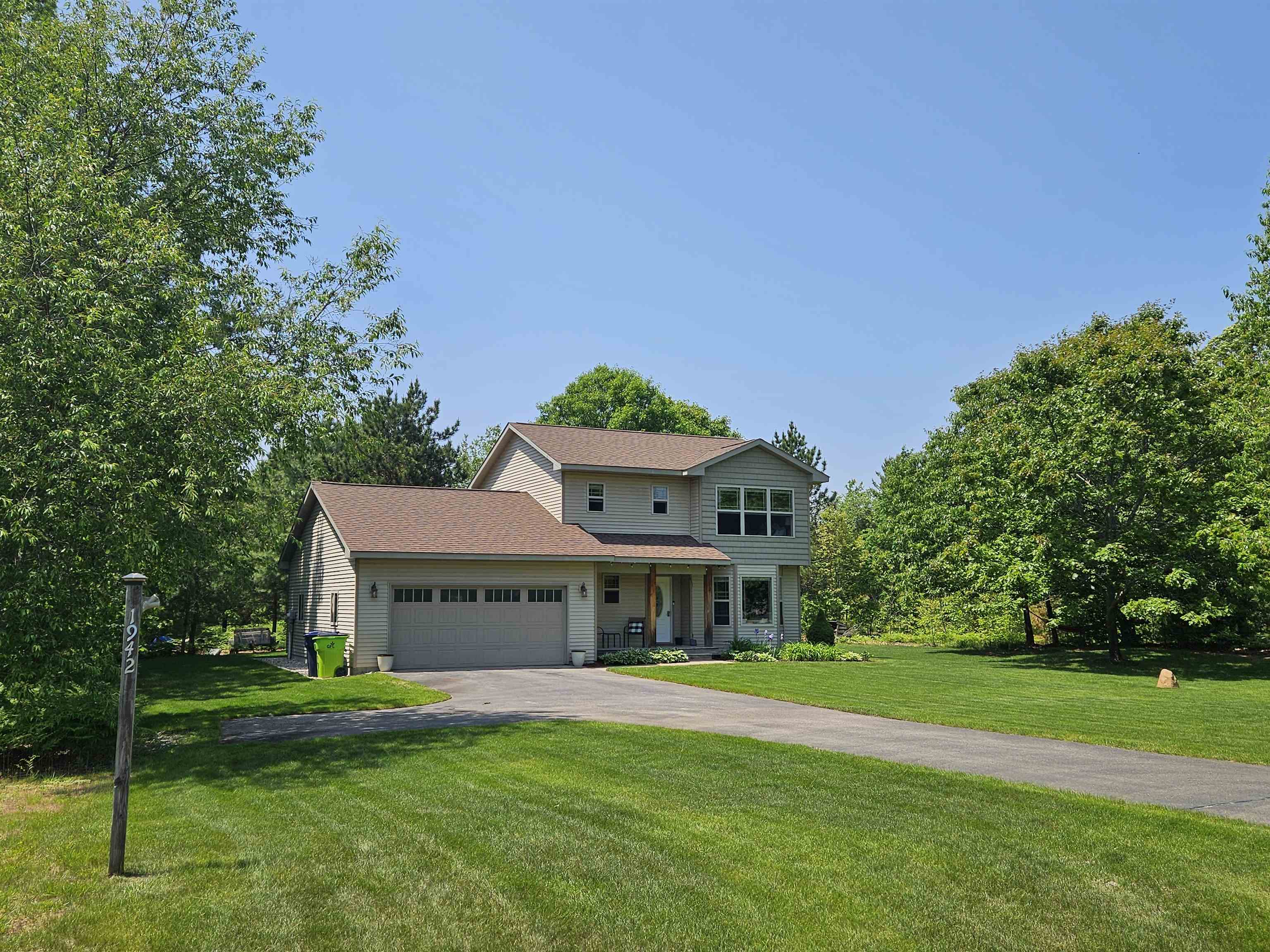 1942 Round Lake Road Interlochen, MI 49643 - Photo 2 of 49