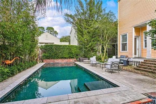 $1,895,000 | 2817 Chestnut Street, New Orleans, LA 70115