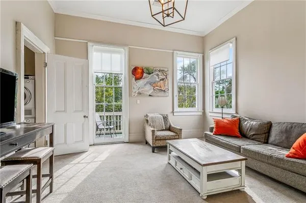 $1,895,000 | 2817 Chestnut Street, New Orleans, LA 70115