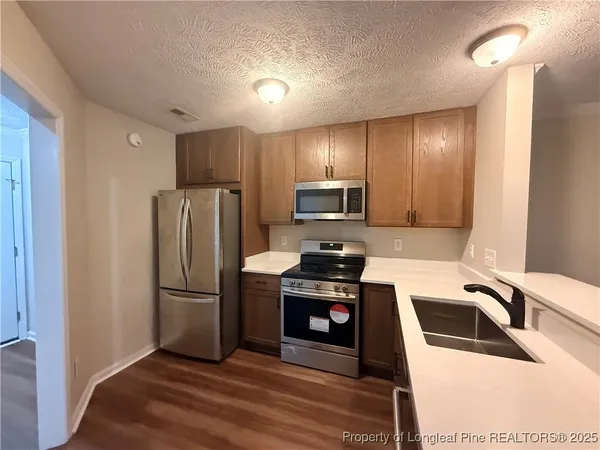 $1,390 | 412 Bubble Creek Court, Unit 2, Fayetteville, NC 28311