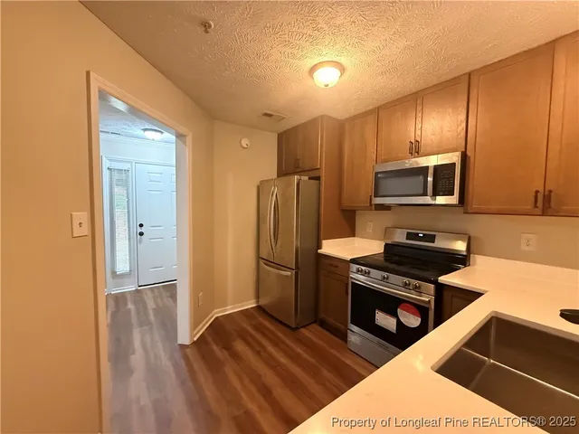 $1,450 | 412 Bubble Creek Court, Unit 2, Fayetteville, NC 28311