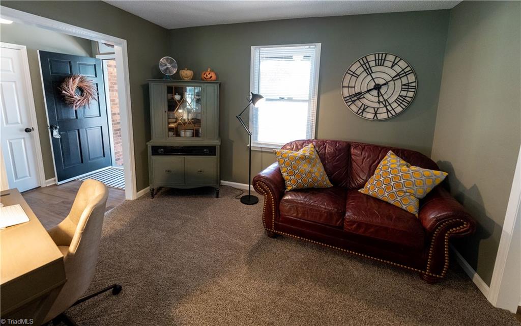 186 Farmstead Road Winston-Salem, NC 27107 - Photo 8 of 39 Gallery Image 8