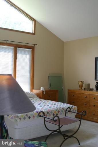 11109 Farm Road Great Falls, VA 22066 - Photo 11 of 26 Master Bedroom