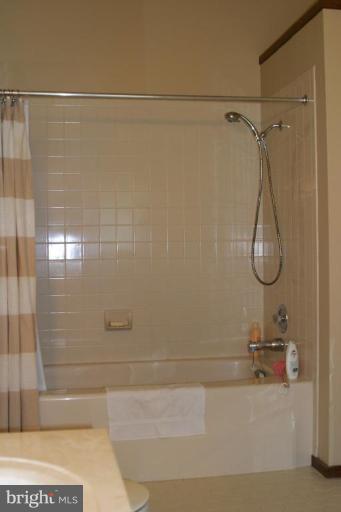 11109 Farm Road Great Falls, VA 22066 - Photo 13 of 26 Master Bath