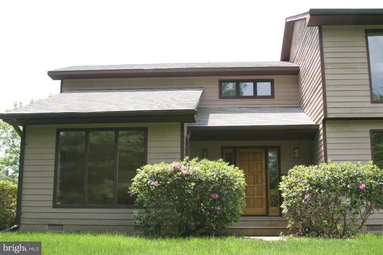 11109 Farm Road Great Falls, VA 22066 - Photo 21 of 26 Exterior #4