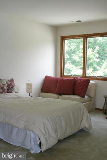 11109 Farm Road Great Falls, VA 22066 - Photo 24 of 26 Bedroom #3