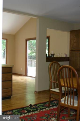 11109 Farm Road Great Falls, VA 22066 - Photo 9 of 26 Family Room #2