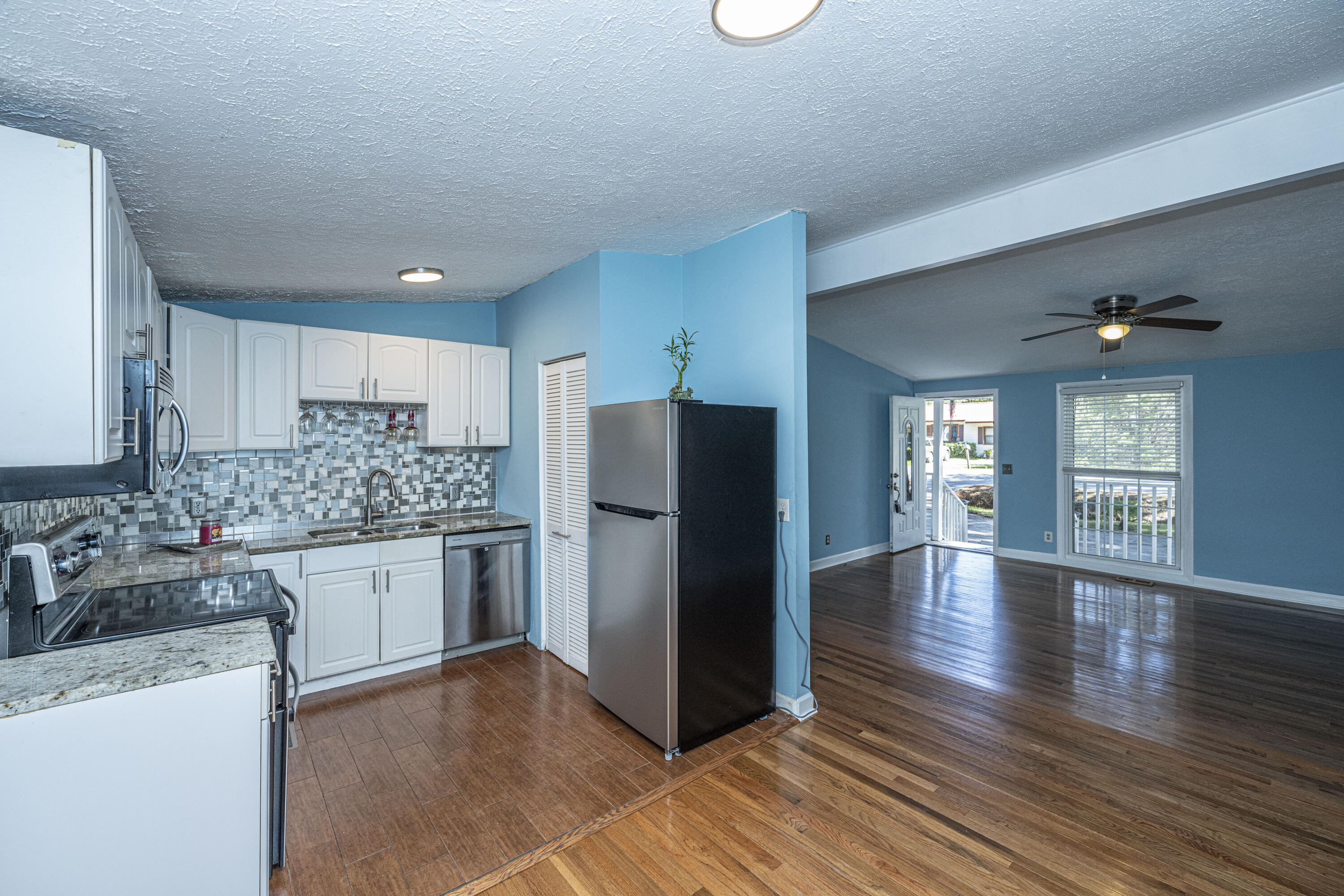 811 Savage Road Charleston, SC 29414 - Photo 9 of 36 811SavageRd14
