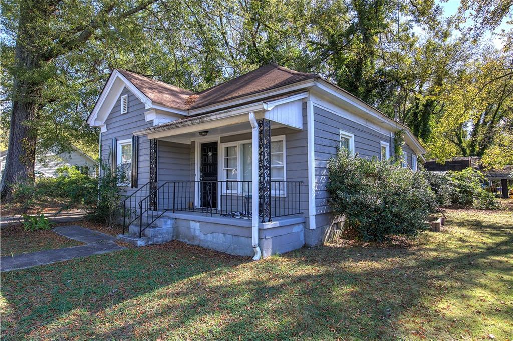 3 Grover Street Southwest Rome, GA 30161 - Photo 4 of 19 a view of front of a house with a yard