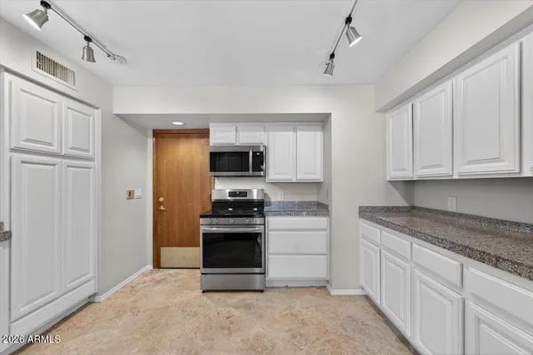 $449,900 | 5750 North 10th Street, Unit 5, Phoenix, AZ 85014
