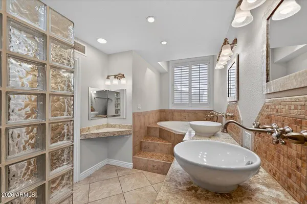 $449,900 | 5750 North 10th Street, Unit 5, Phoenix, AZ 85014