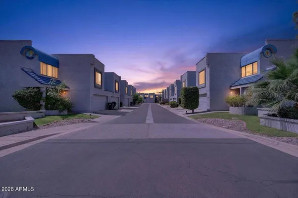 $449,900 | 5750 North 10th Street, Unit 5, Phoenix, AZ 85014