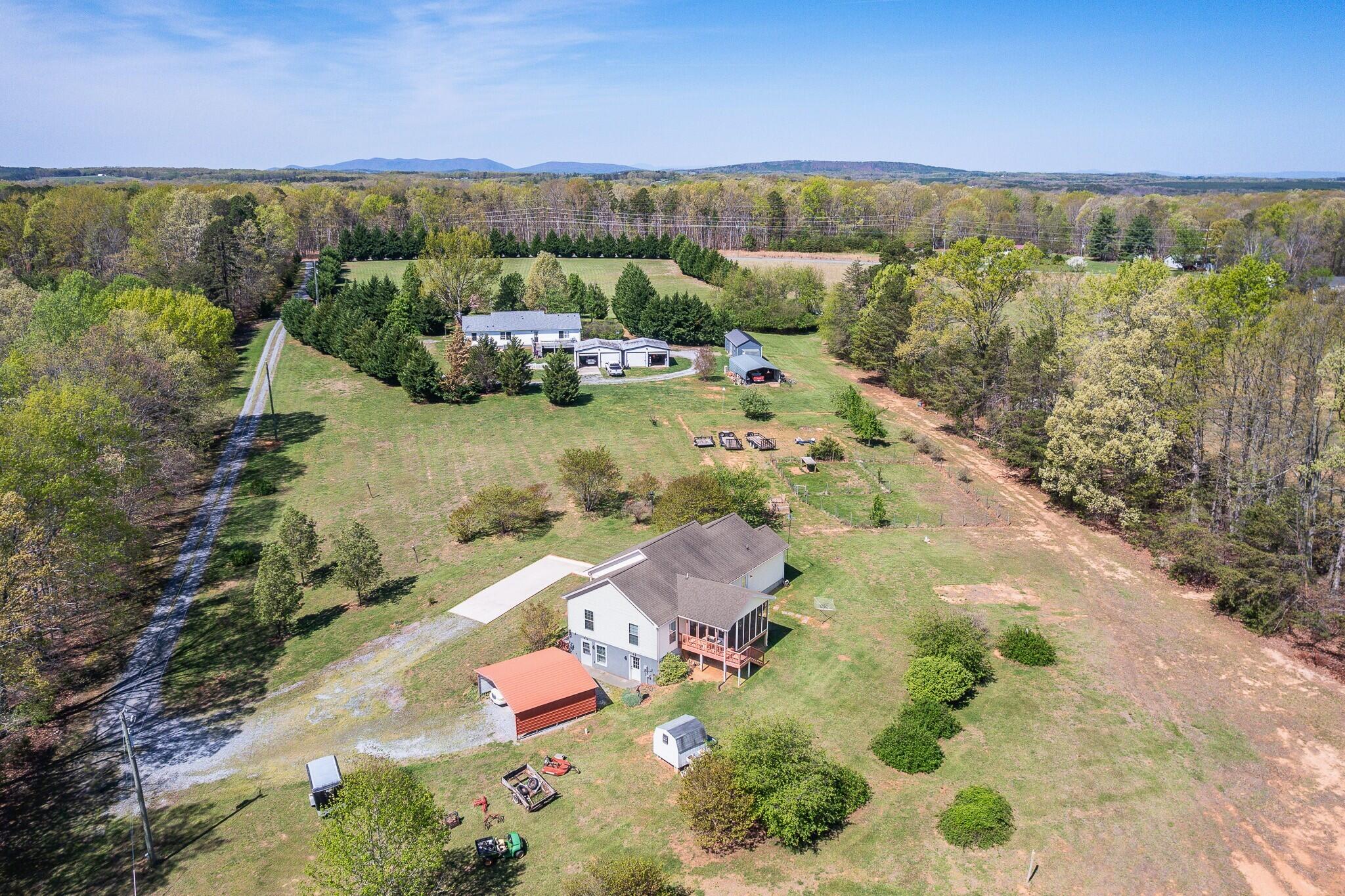 7810 Blue Ridge Drive Hurt, VA 24563 - Photo 44 of 48 54