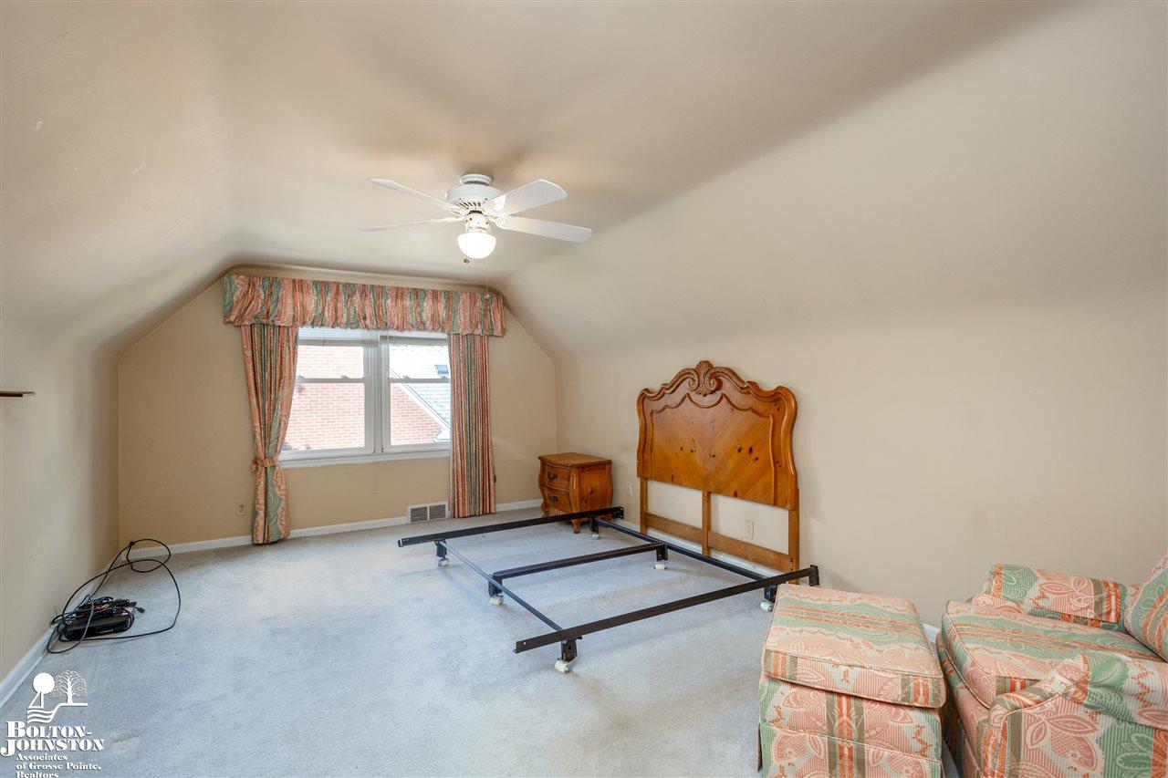 1231 Torrey Road Grosse Pointe Woods, MI 48236 - Photo 25 of 41