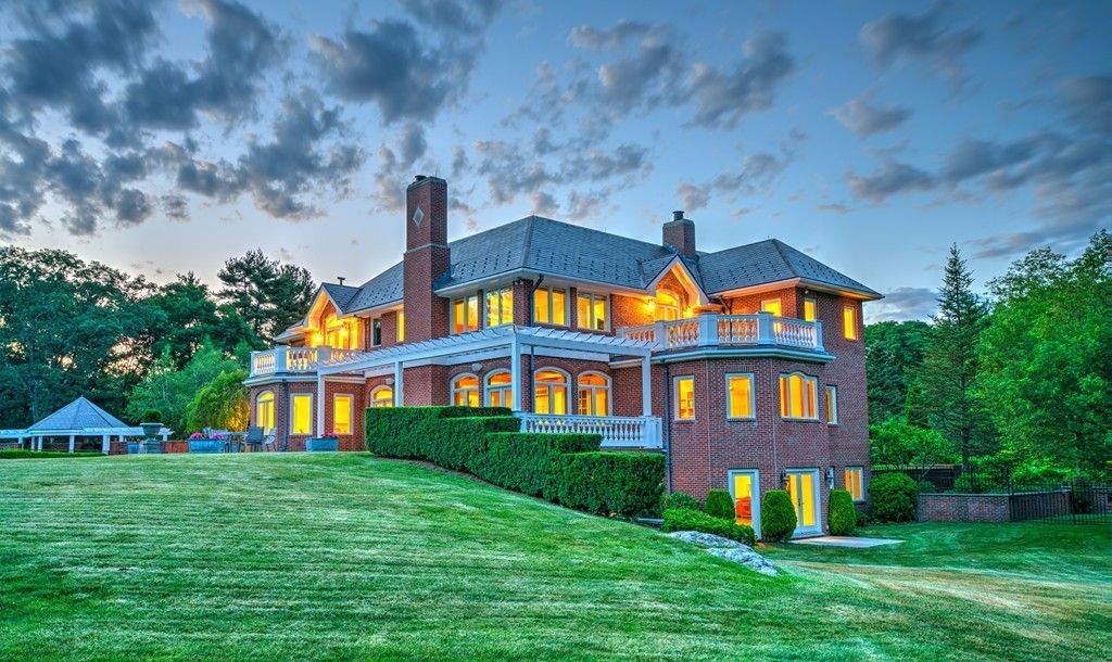 70 Black Oak Road Weston, MA 02493 - Photo 22 of 23 a front view of a house with garden