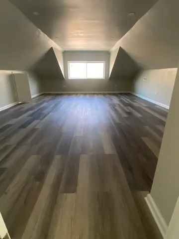 $2,700 | 8046 South Manistee Avenue, Unit 2, Chicago, IL 60617