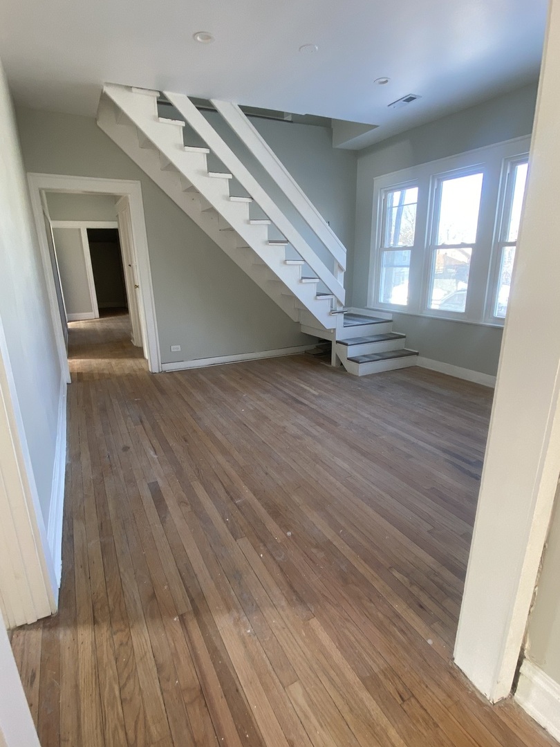 8046 South Manistee Avenue, Unit 2 Chicago, IL 60617 - Photo 4 of 21