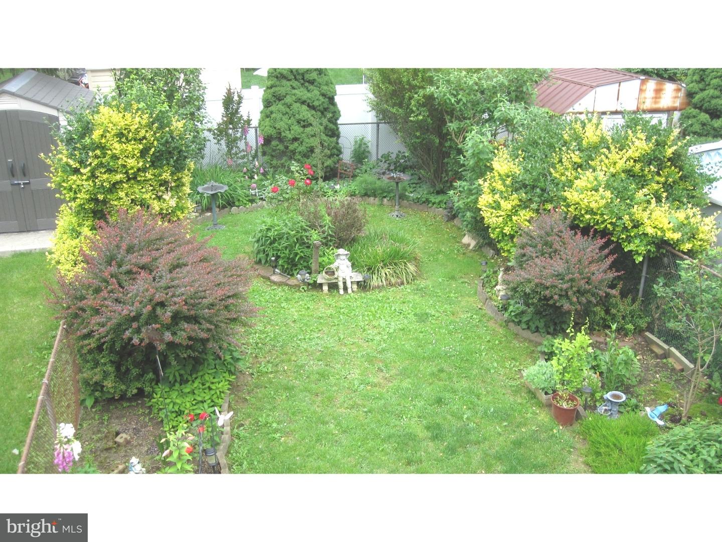 12525 Ramer Road Philadelphia, PA 19154 - Photo 20 of 25 Back Yard