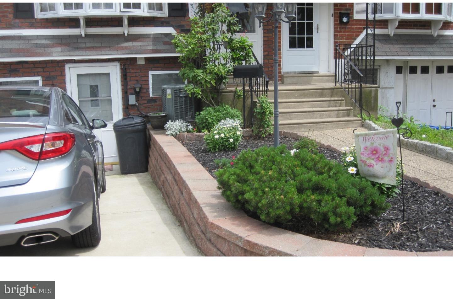 12525 Ramer Road Philadelphia, PA 19154 - Photo 3 of 25 Exterior Front