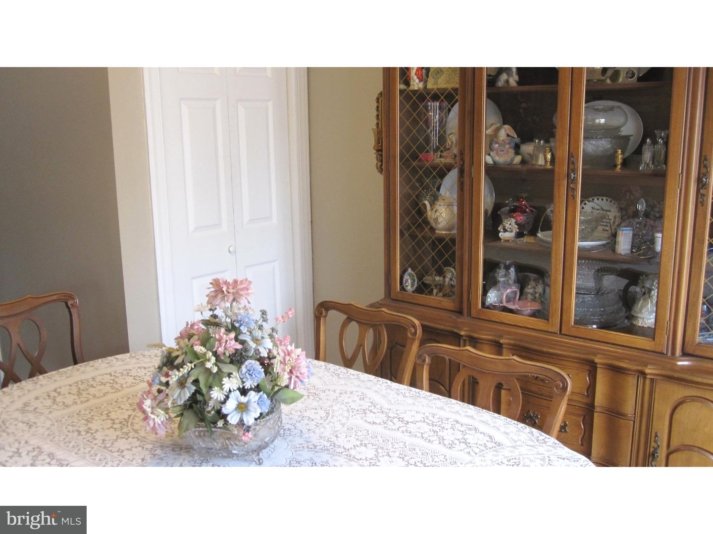 12525 Ramer Road Philadelphia, PA 19154 - Photo 7 of 25 Dining Room