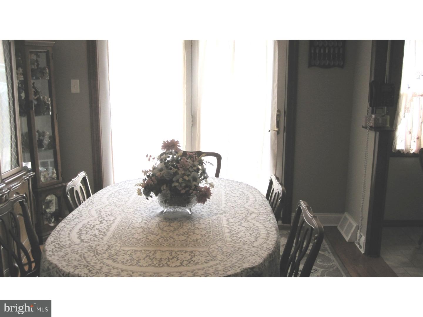 12525 Ramer Road Philadelphia, PA 19154 - Photo 8 of 25 Dining Room