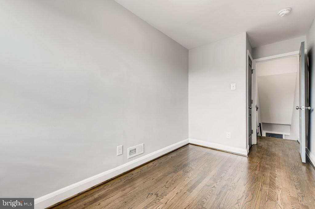 731 South Woodington Road Baltimore, MD 21229 - Photo 34 of 46 Gallery Image 34