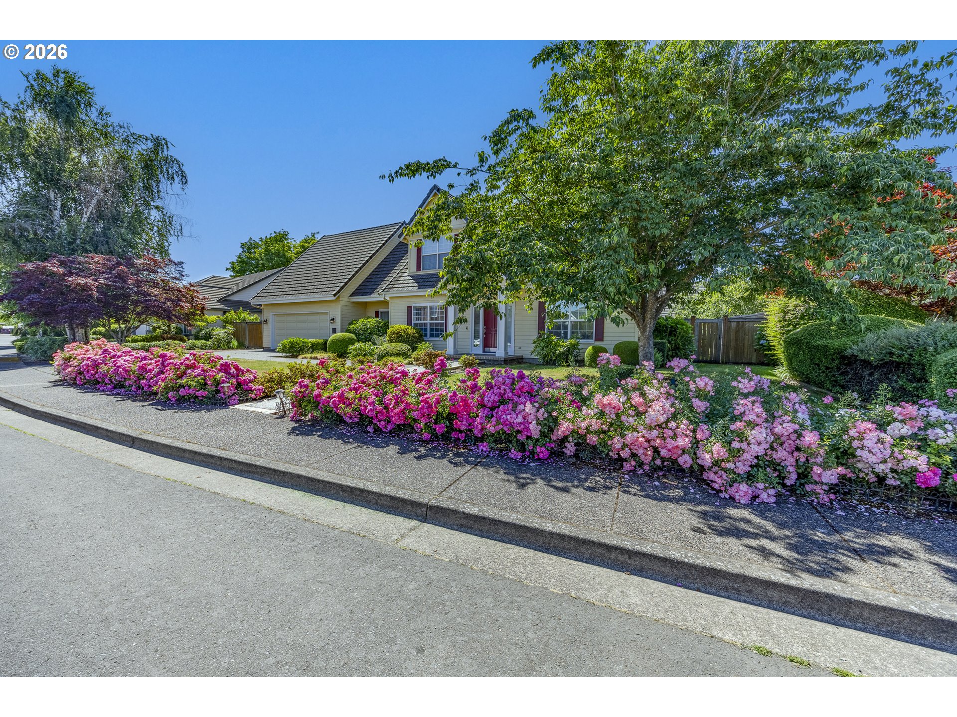3394 Hampton Way Eugene, OR 97401 - Photo 2 of 46