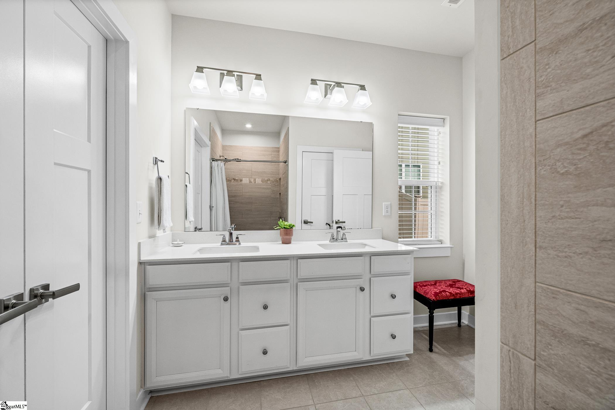 104 Mohegan Way Greenville, SC 29607 - Photo 18 of 38