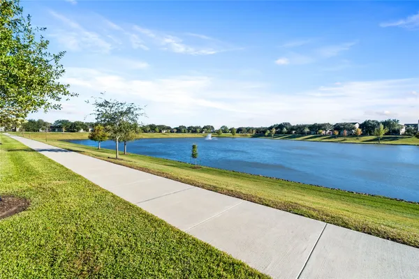 $535,000 | 518 Honeysuckle Vine Drive, Rosenberg, TX 77469