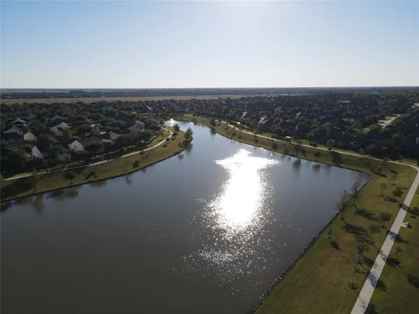 $535,000 | 518 Honeysuckle Vine Drive, Rosenberg, TX 77469