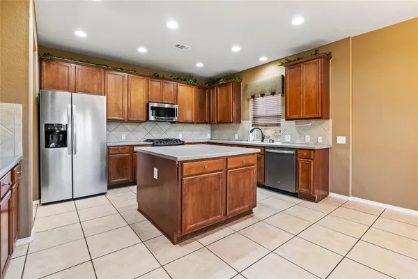 $535,000 | 518 Honeysuckle Vine Drive, Rosenberg, TX 77469